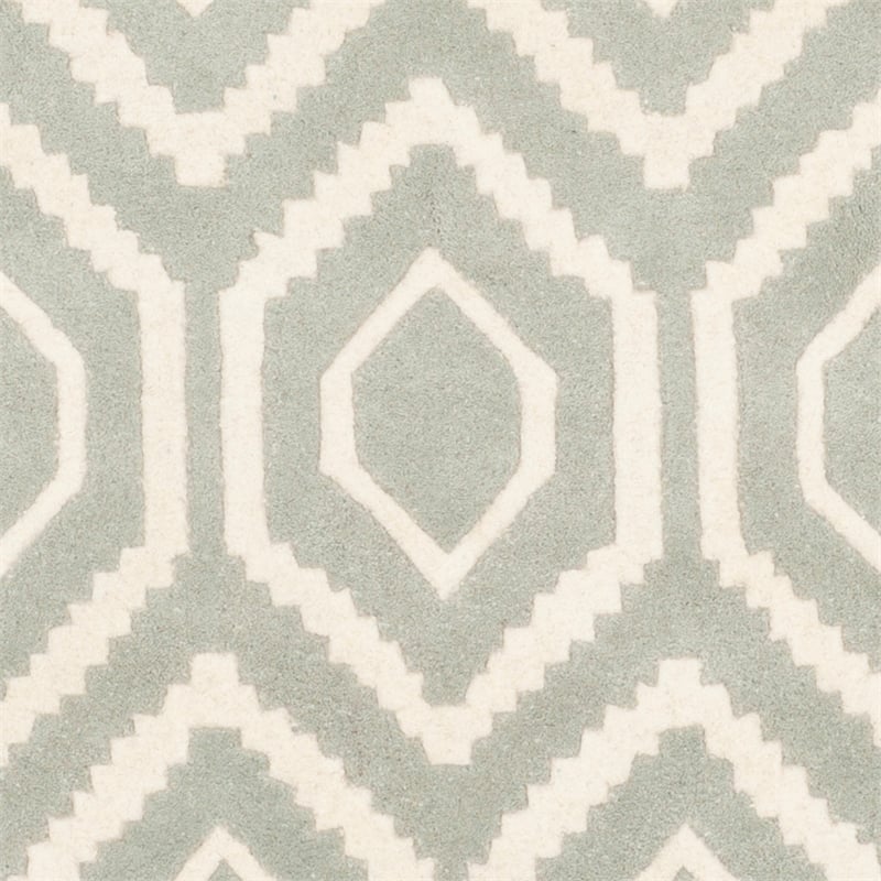 Safavieh Chatham 7' X 7' Round Wool Hand Tufted Rug in Gray / Ivory