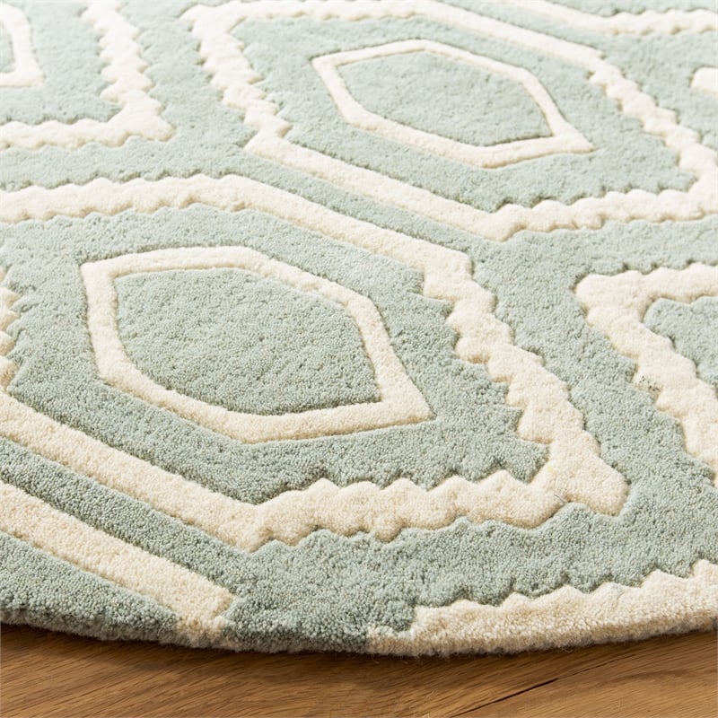 Safavieh Chatham 7' X 7' Round Wool Hand Tufted Rug in Gray / Ivory