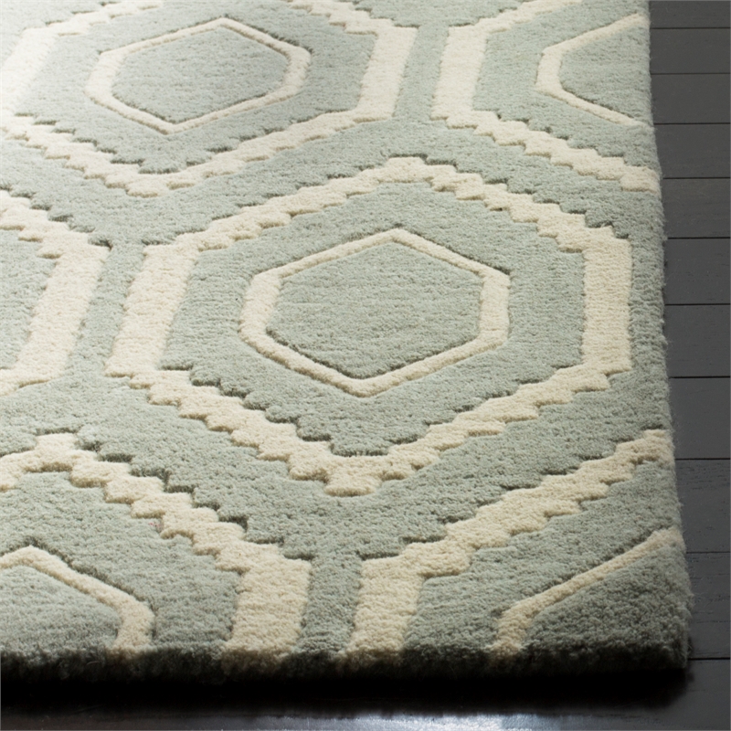 Safavieh Chatham 4' X 4'  Square Wool Hand Tufted Rug in Gray / Ivory