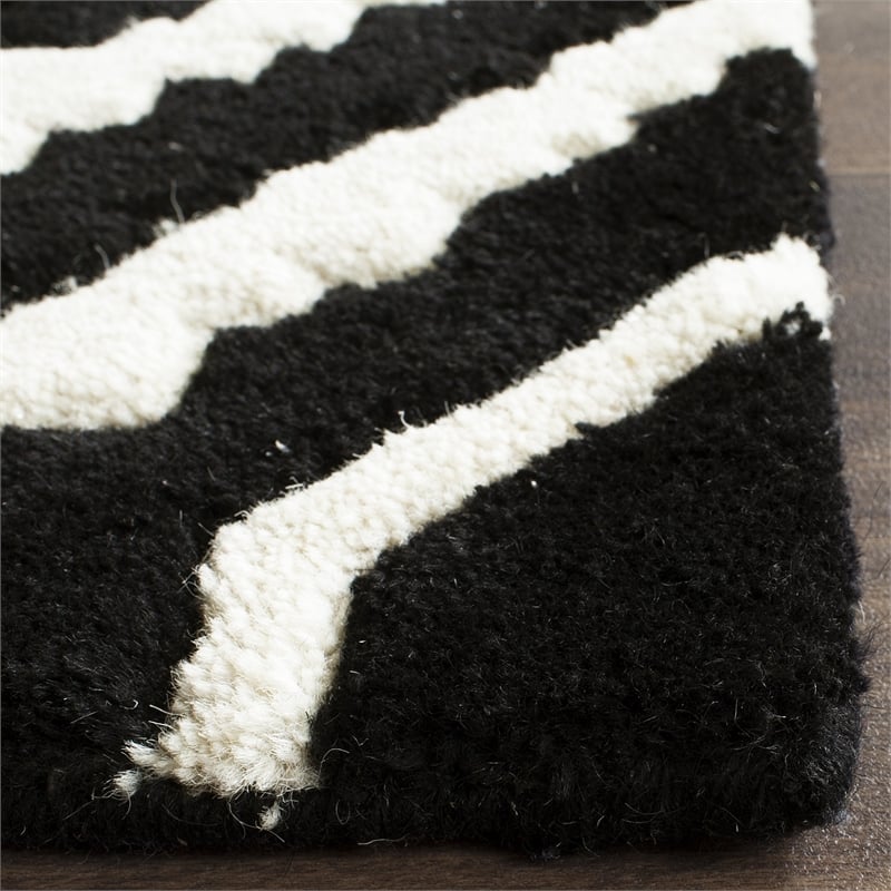 Safavieh Chatham Black Contemporary Rug - Square 7'