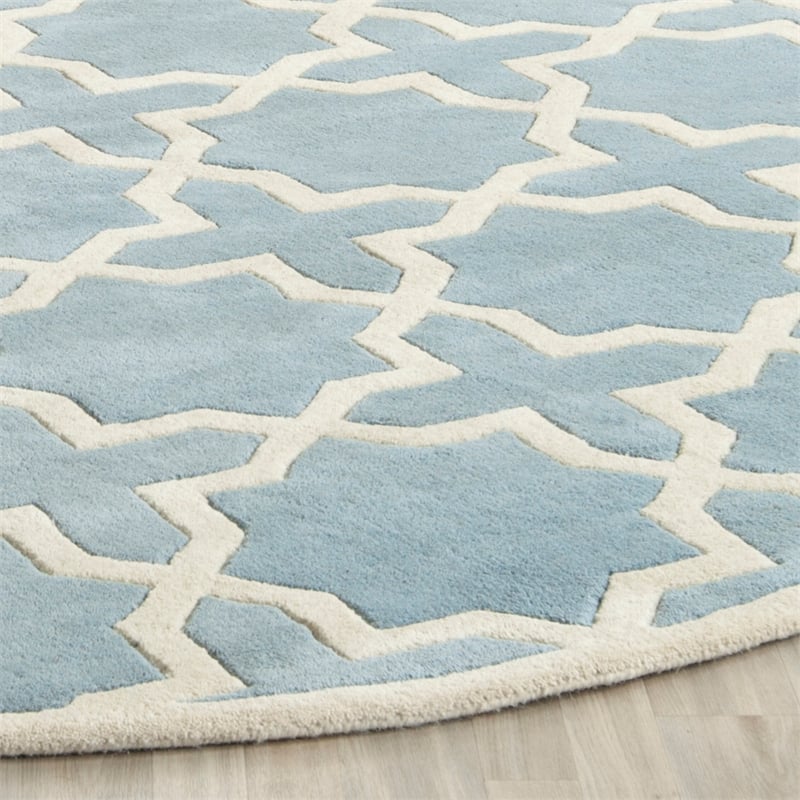 Safavieh Chatham 5' X 5' Round Wool Hand Tufted Rug in Blue / Ivory