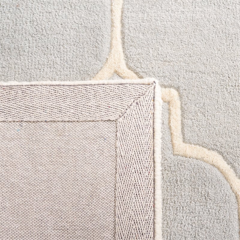 Safavieh Chatham 3' X 5' Wool Hand Tufted Rug in Gray / Ivory