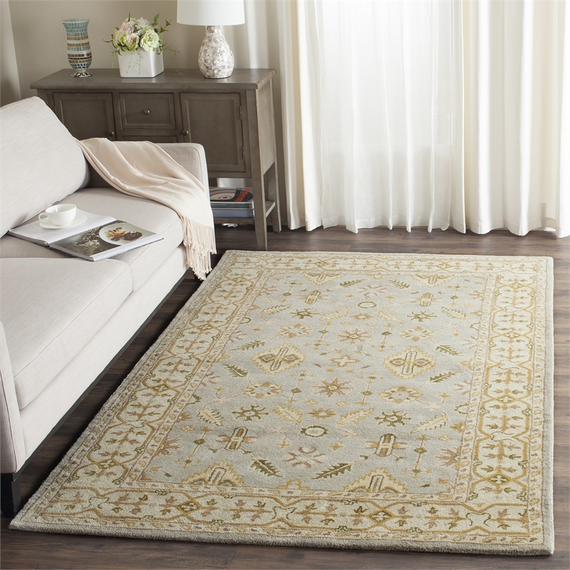 Safavieh Classic Light Blue Traditional Rug - 4' x 6'