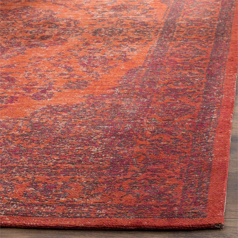 Safavieh Classic Vintage Red Traditional Rug - 4' x 6'