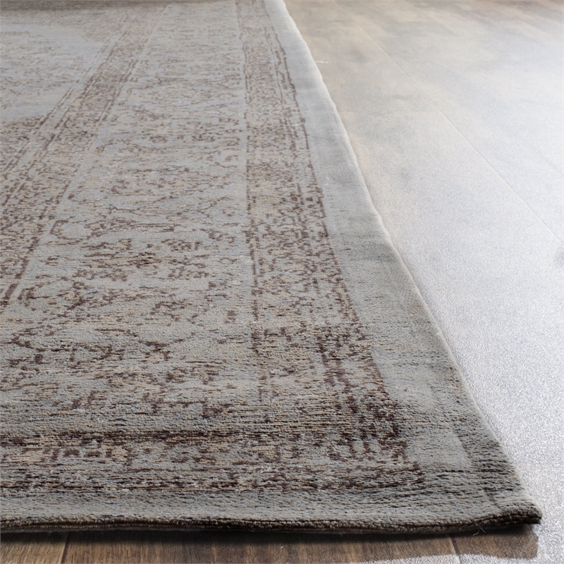 Safavieh Classic Vintage Grey Traditional Rug - 4' x 6'