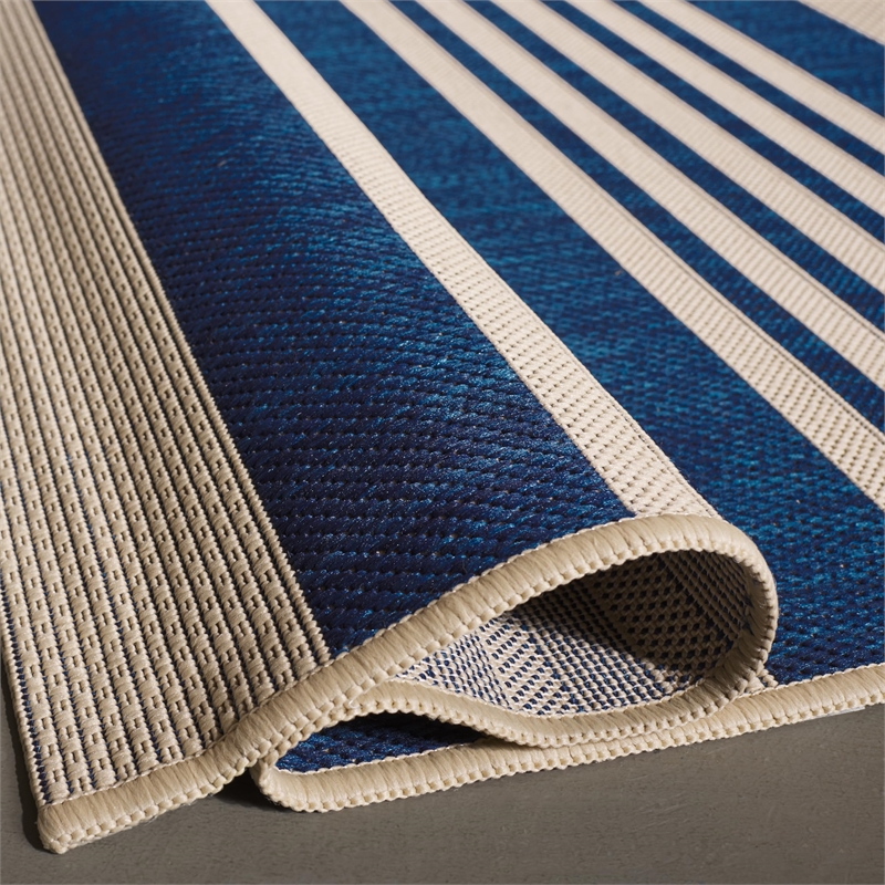 Safavieh Courtyard Navy Indoor Outdoor Rug - 8' x 11'