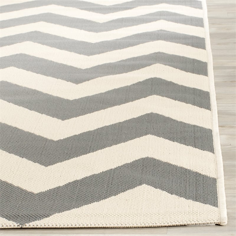 Safavieh Courtyard Grey Indoor Outdoor Rug - Square 4'