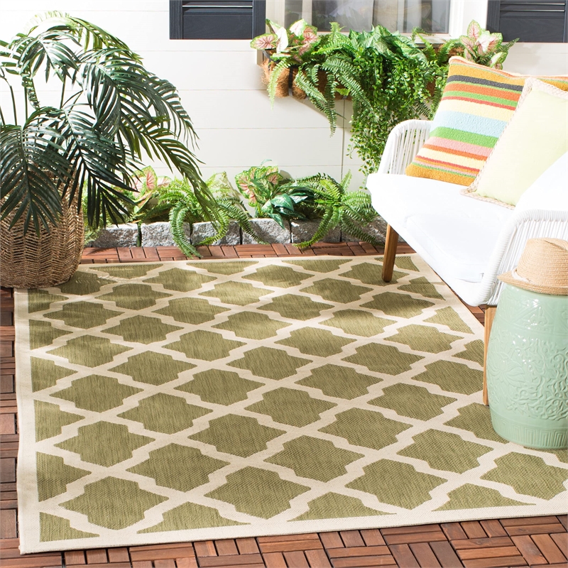 Safavieh Courtyard Green Indoor Outdoor Rug - Square 4'