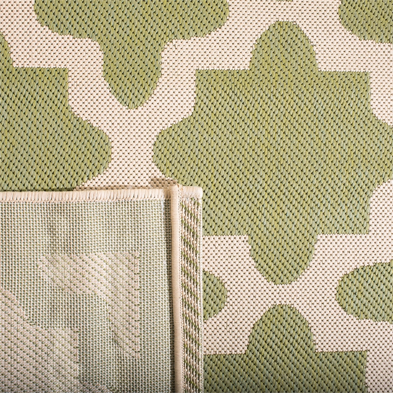 Safavieh Courtyard Green Indoor Outdoor Rug - Square 7'10