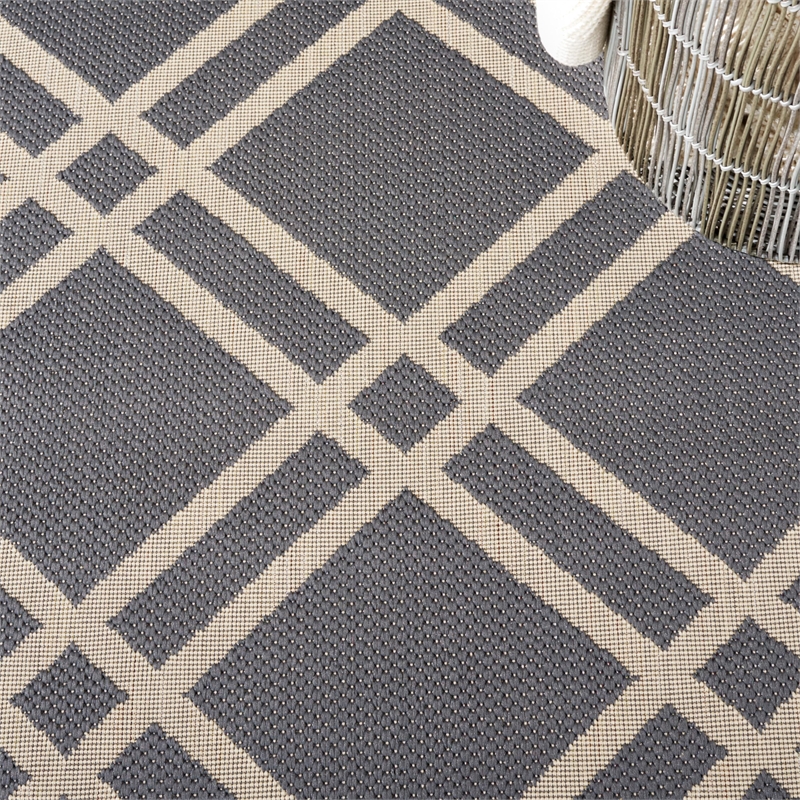 Safavieh Courtyard Anthracite Indoor Outdoor Rug - 6'7