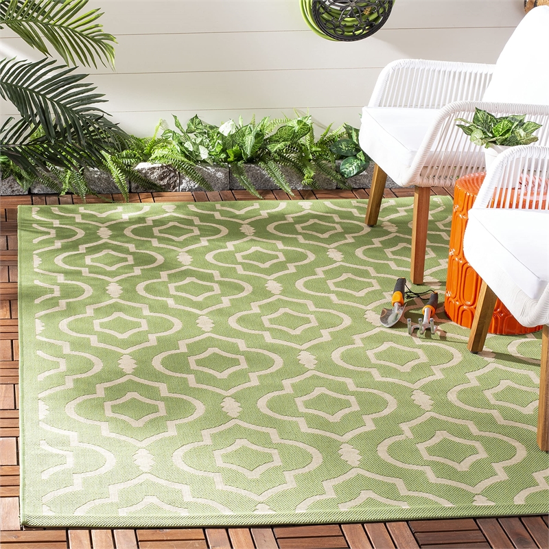 Safavieh Courtyard Green Indoor Outdoor Rug - Square 7'10