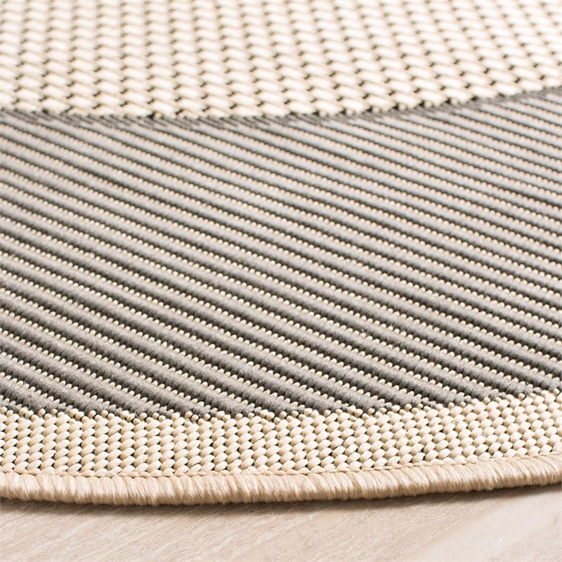 Safavieh Courtyard Grey Indoor Outdoor Rug - Round 7'10