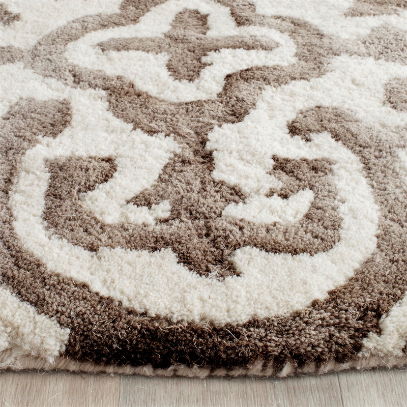 Safavieh Dip Dyed Ivory Contemporary Rug - 5' x 8'
