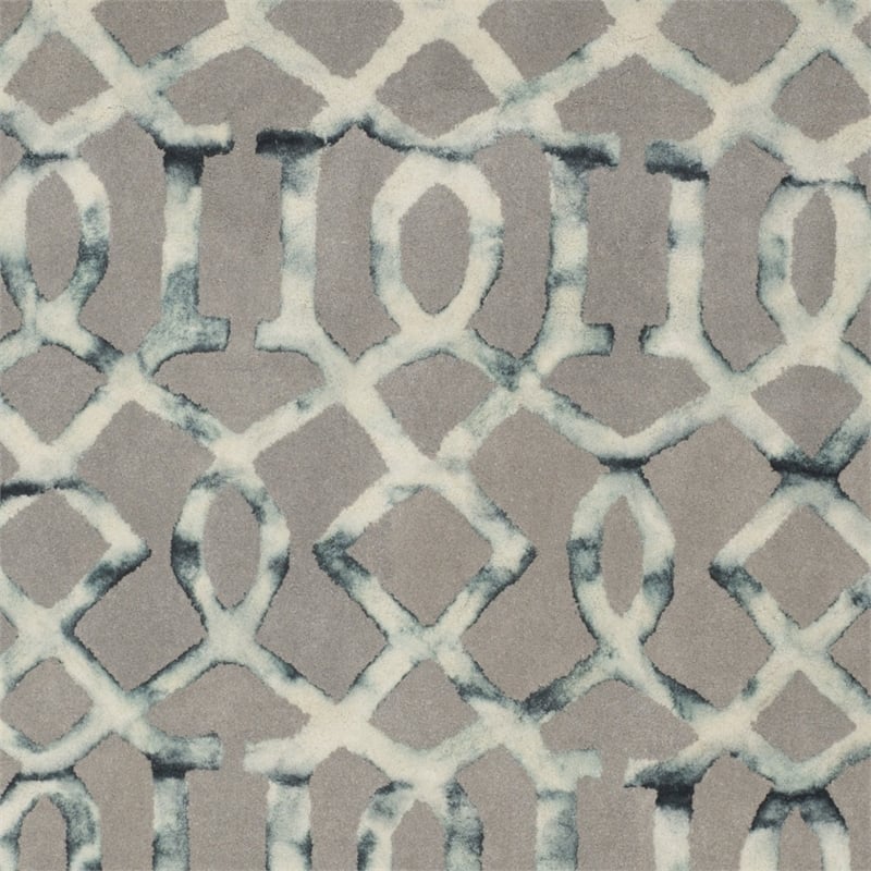 Safavieh Dip Dyed Grey Contemporary Rug - Round 7'
