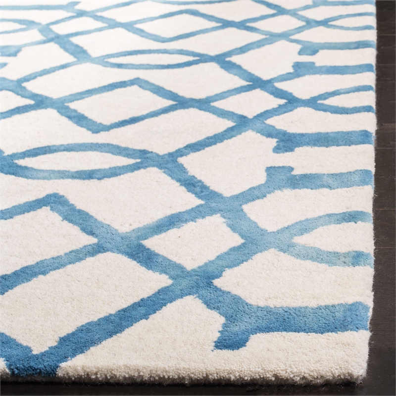 Safavieh Dip Dyed Ivory Contemporary Rug - 5' x 8'