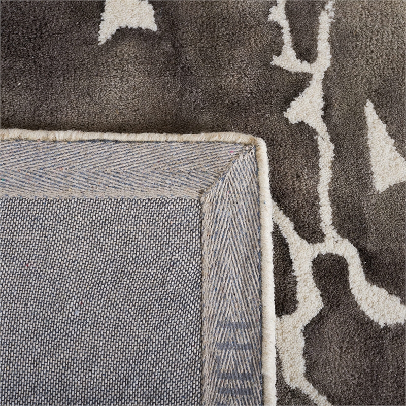Safavieh Dip Dyed Ivory Contemporary Rug - 4' x 6'