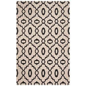 Safavieh Dhurries Ivory Contemporary Rug - 4' x 6'