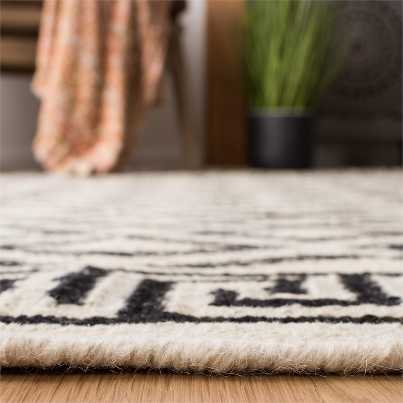 Safavieh Dhurries Ivory Contemporary Rug - 6' x 9'