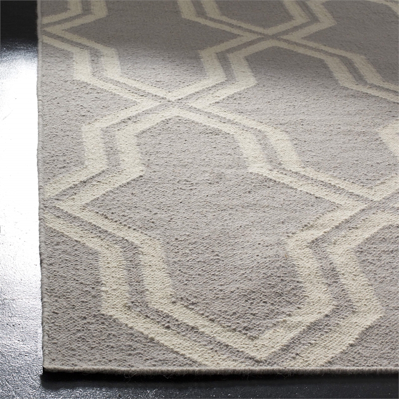 Safavieh Dhurries Light Blue Contemporary Rug - 5' x 8'