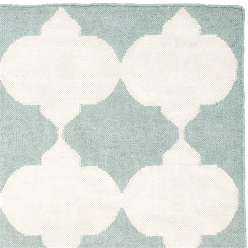 Safavieh Dhurries Blue Contemporary Rug - 4' x 6'