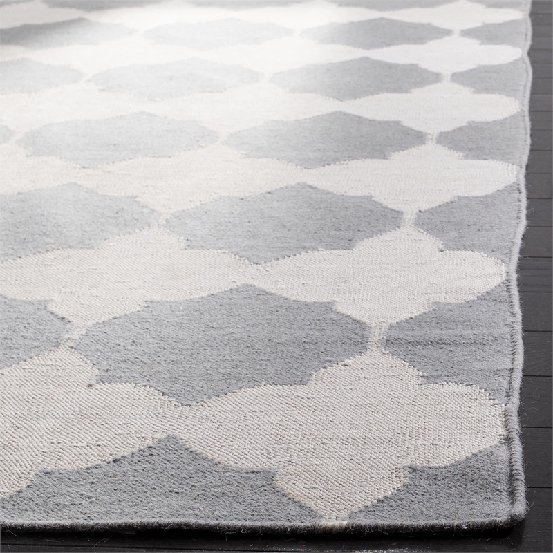 Safavieh Dhurries Grey Contemporary Rug - 4' x 6'
