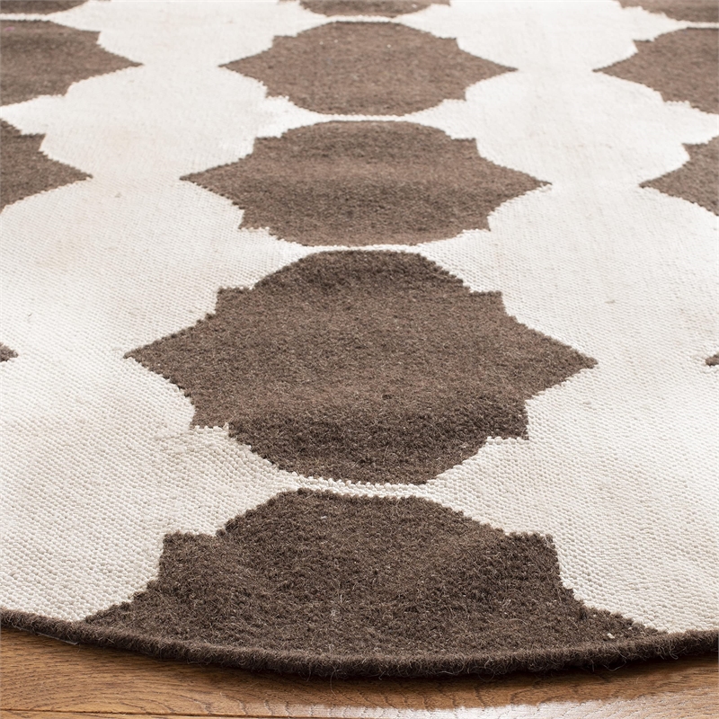 Safavieh Dhurries Brown Contemporary Rug - Round 7'