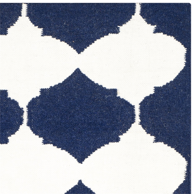 Safavieh Dhurries Navy Contemporary Rug - 4' x 6'