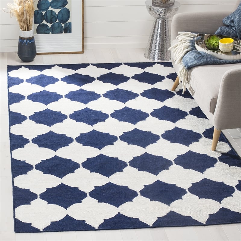 Safavieh Dhurries Navy Contemporary Rug - 5' x 8'
