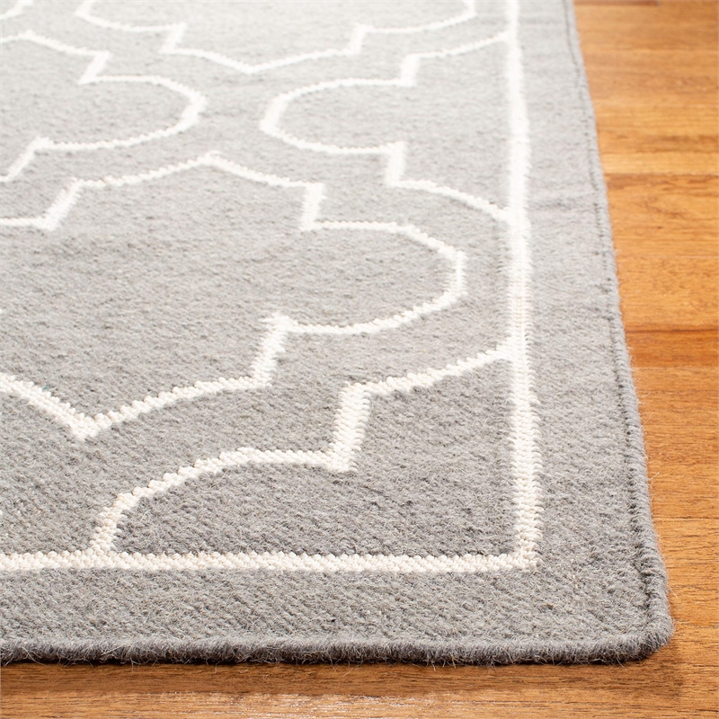 Safavieh Dhurries Grey Contemporary Rug - 4' x 6'