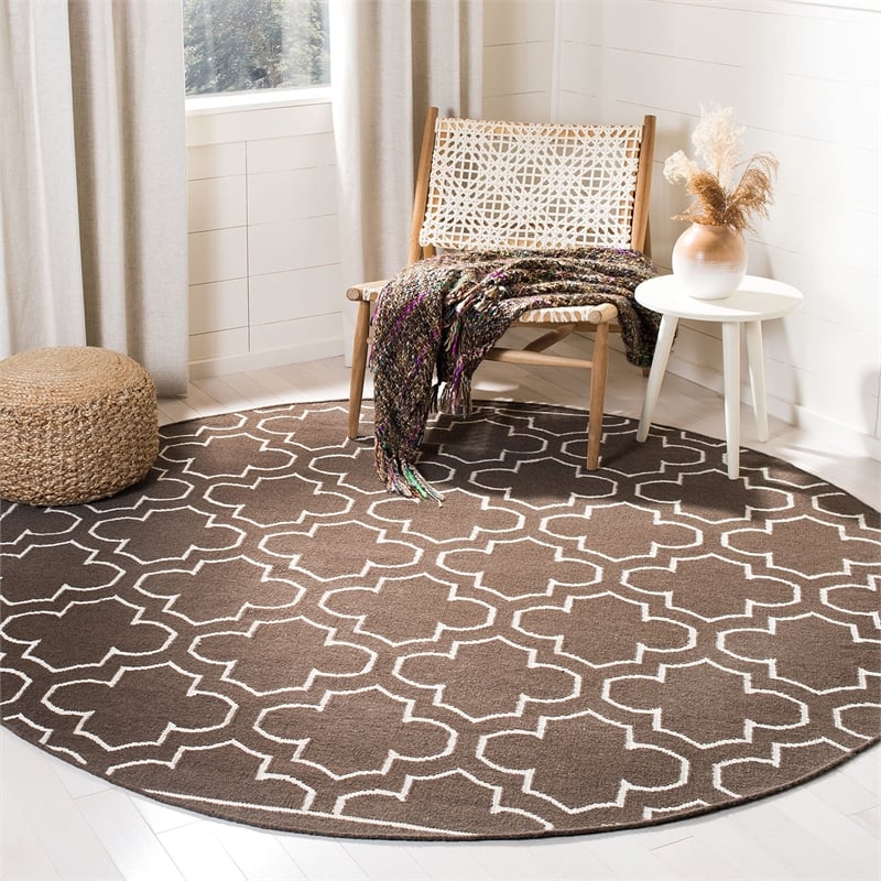 Safavieh Dhurries Brown Contemporary Rug - Round 7'
