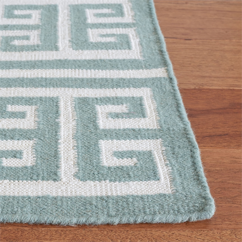 Safavieh Dhurries Blue Contemporary Rug - 6' x 9'