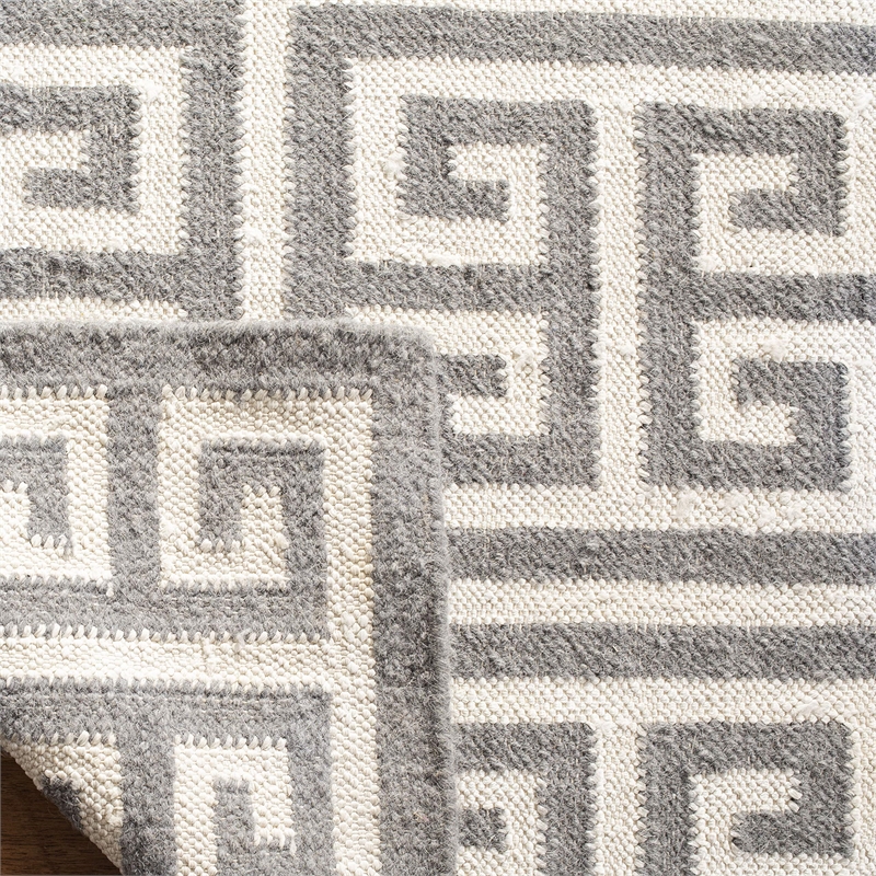 Safavieh Dhurries Grey Contemporary Rug - 4' x 6'