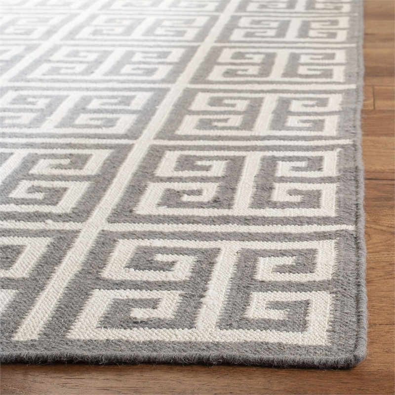 Safavieh Dhurries Grey Contemporary Rug - 5' x 8'