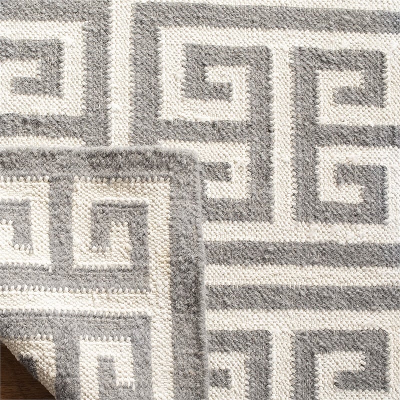 Safavieh Dhurries Grey Contemporary Rug - 8' x 10'