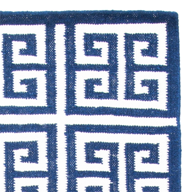 Safavieh Dhurries Navy Contemporary Rug - 5' x 8'