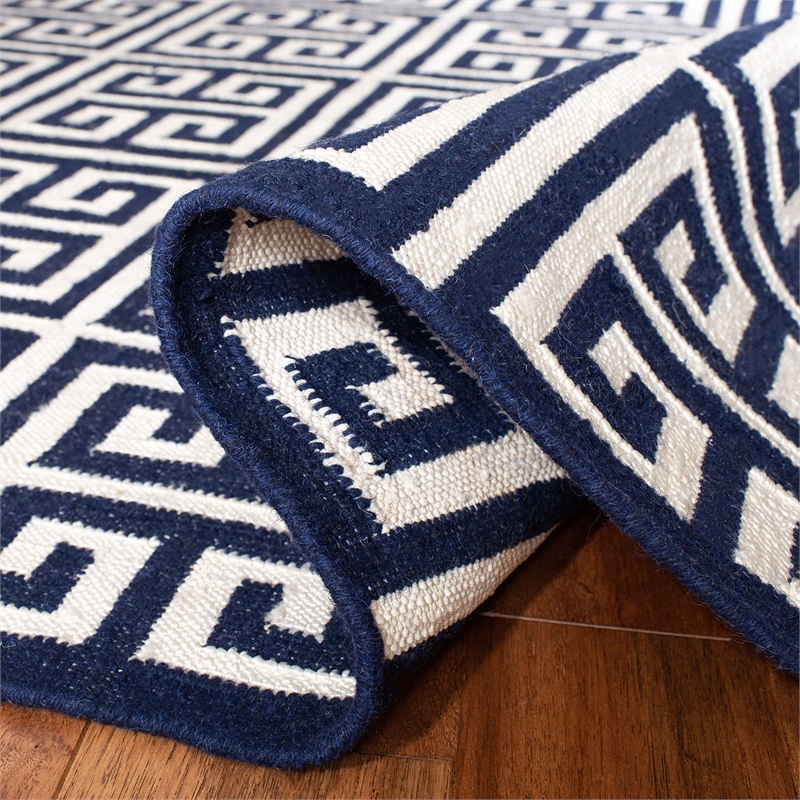 Safavieh Dhurries Navy Contemporary Rug - Round 7'