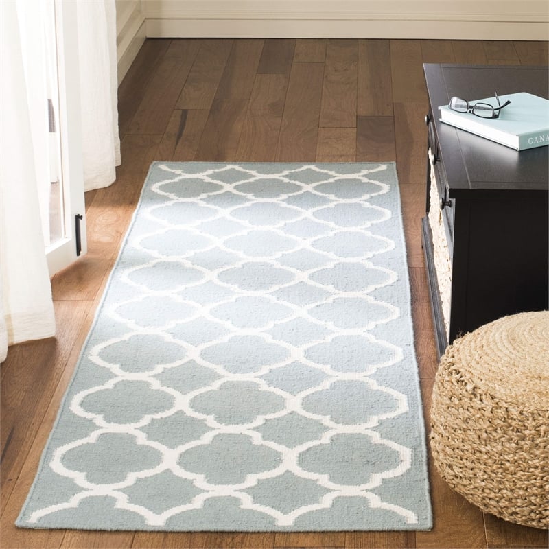 Safavieh Dhurries Blue Contemporary Rug - 2'6