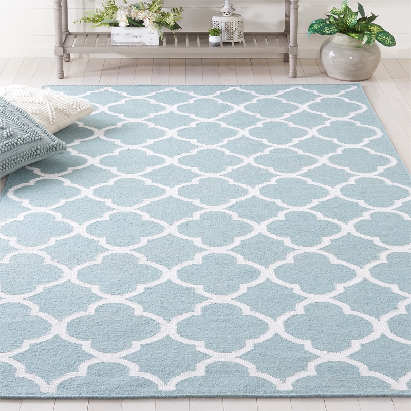 Safavieh Dhurries Blue Contemporary Rug - 5' x 8'