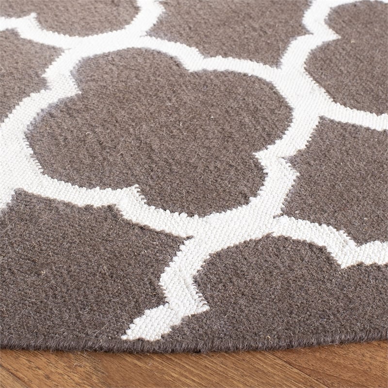 Safavieh Dhurries Brown Contemporary Rug - Round 7'