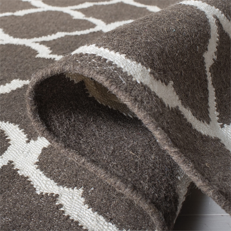 Safavieh Dhurries Brown Contemporary Rug - Runner 2'6