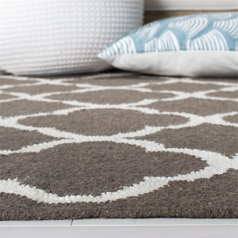 Safavieh Dhurries Brown Contemporary Rug - Square 7'