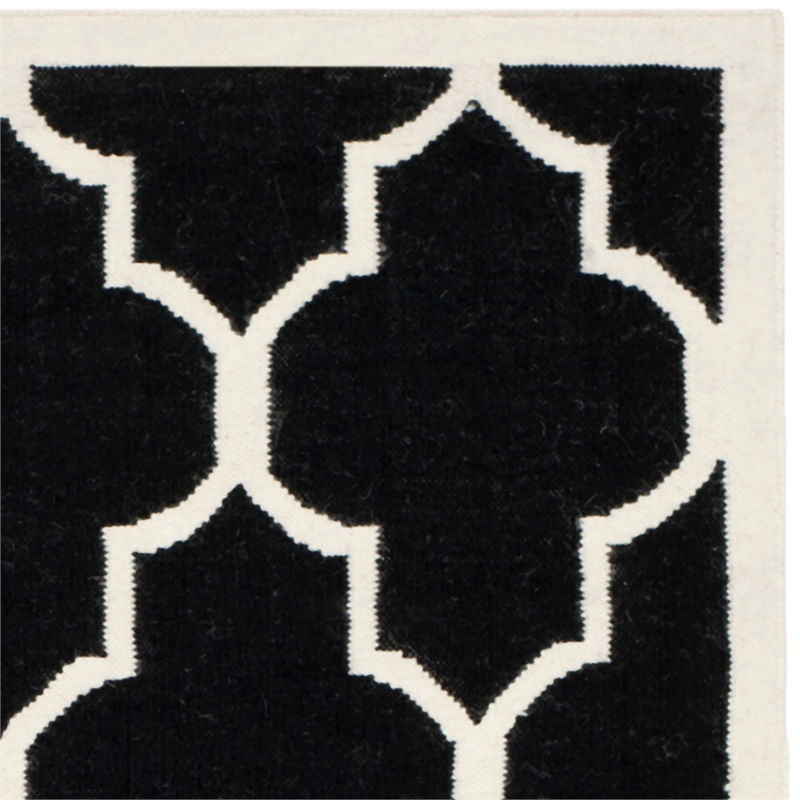 Safavieh Dhurries Black Contemporary Rug - 9' x 12'