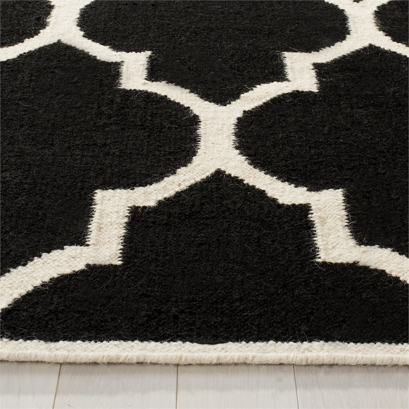 Safavieh Dhurries Black Contemporary Rug - Runner 2'6