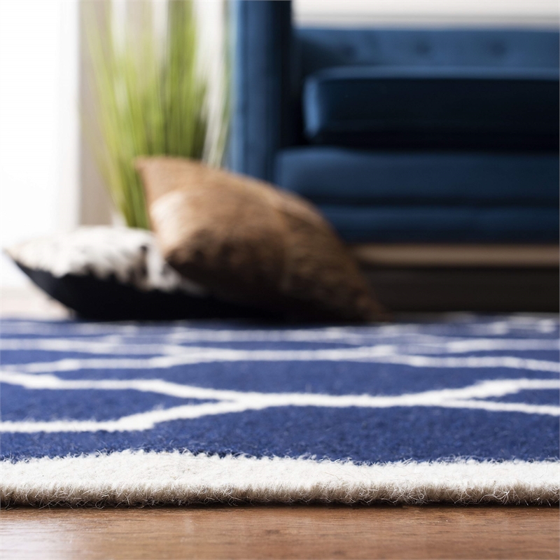 Safavieh Dhurries Navy Contemporary Rug - 2'6
