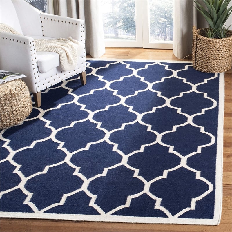 Safavieh Dhurries Navy Contemporary Rug - 5' x 8'