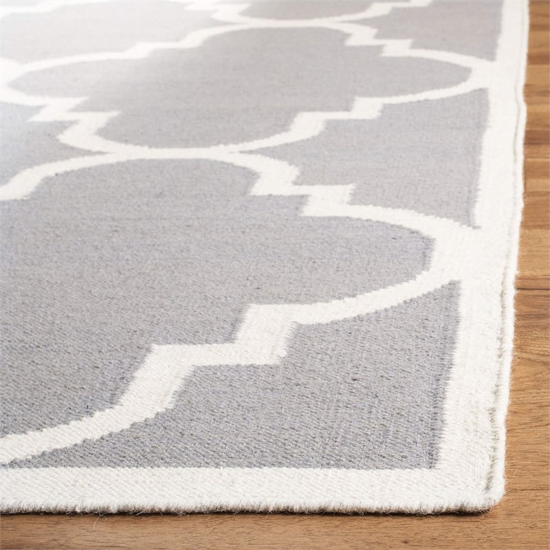 Safavieh Dhurries Grey Contemporary Rug - 6' x 9'