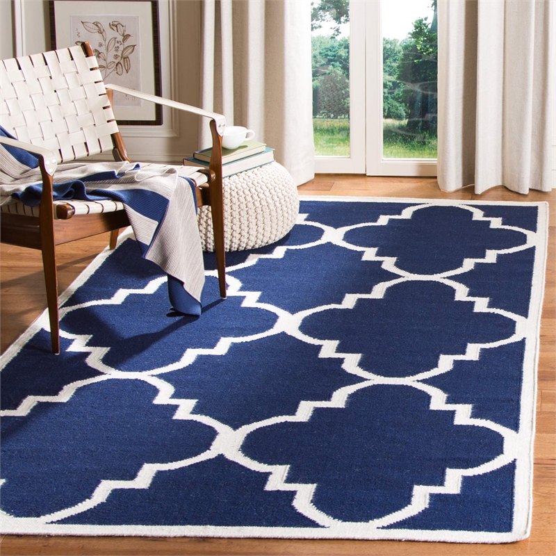 Safavieh Dhurries Navy Contemporary Rug - 4' x 6'