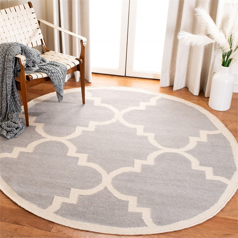 Safavieh Dhurries Dark Grey Contemporary Rug - Round 6'