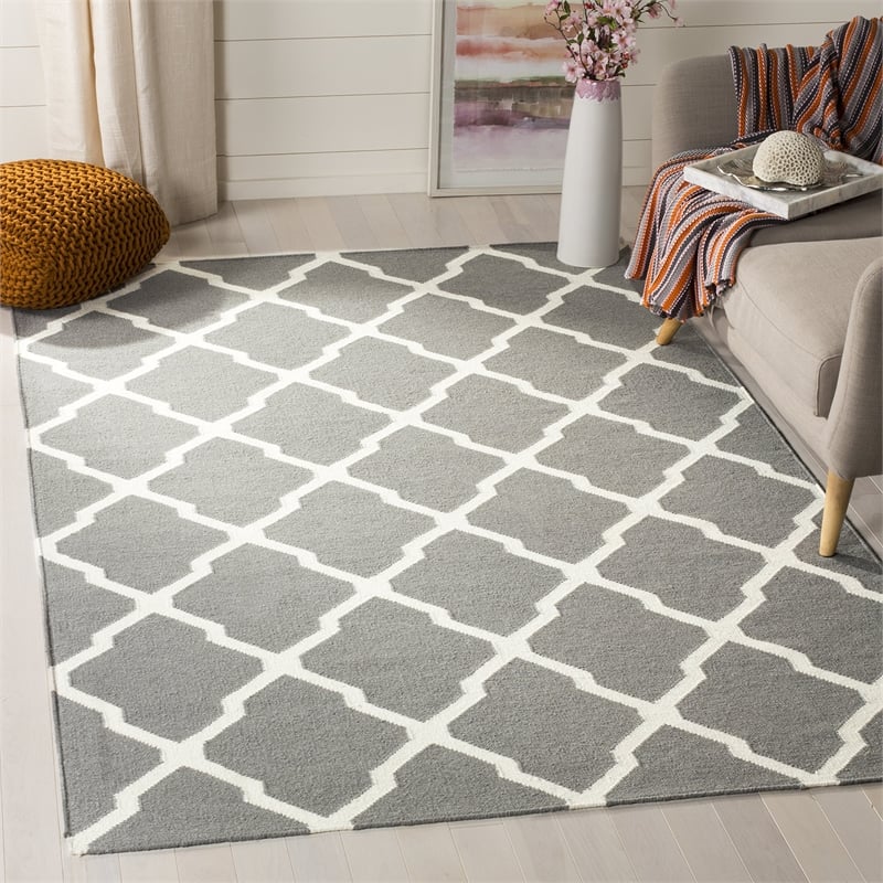 Safavieh Dhurries Gray Contemporary Rug - 6' x 9'