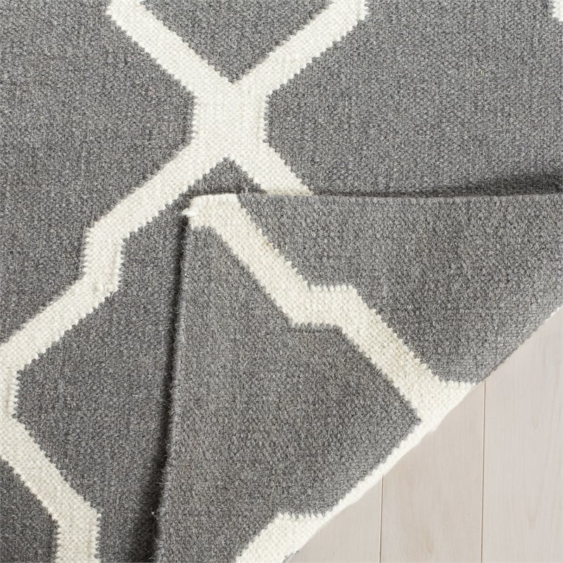 Safavieh Dhurries Grey Contemporary Rug - Runner 2'6